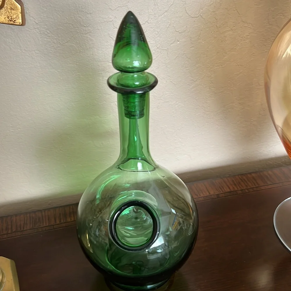 Vintage Italian Green Glass Wine Decanter Ice Chamber Chiller Stopper Hand Blown